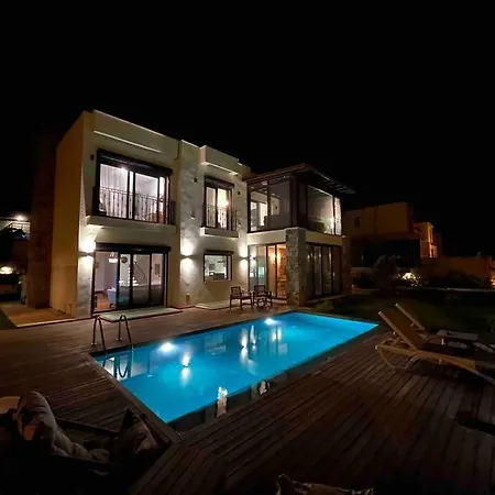 Elegant Private Pool & Stunning Views فيلة بودروم