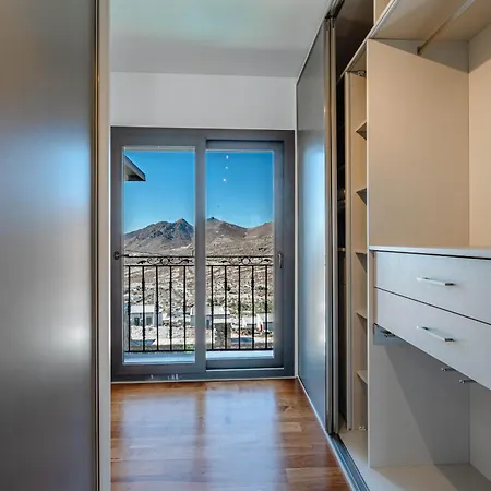 فيلة Elegant Private Pool & Stunning Views