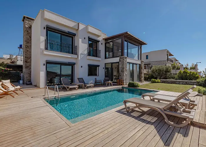 Elegant Private Pool & Stunning Views Bodrum