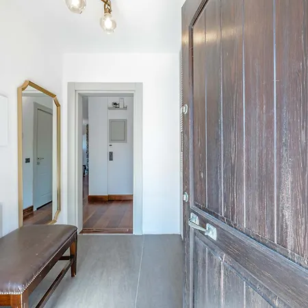 Elegant Private Pool & Stunning Views *