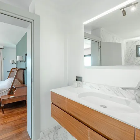 Elegant Private Pool & Stunning Views *