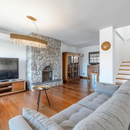 Elegant Private Pool & Stunning Views וילה בודרום