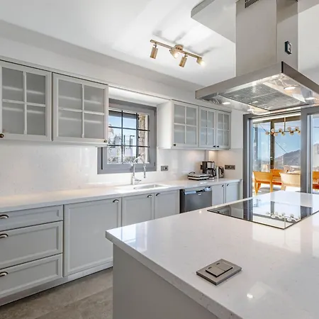 וילה Elegant Private Pool & Stunning Views בודרום