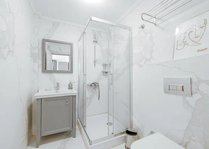 Elegant Private Pool & Stunning Views فيلة *