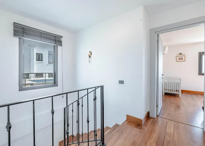 Elegant Private Pool & Stunning Views فيلة *