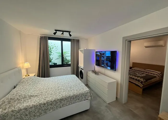 Elegant Private Pool & Stunning Views 빌라 *